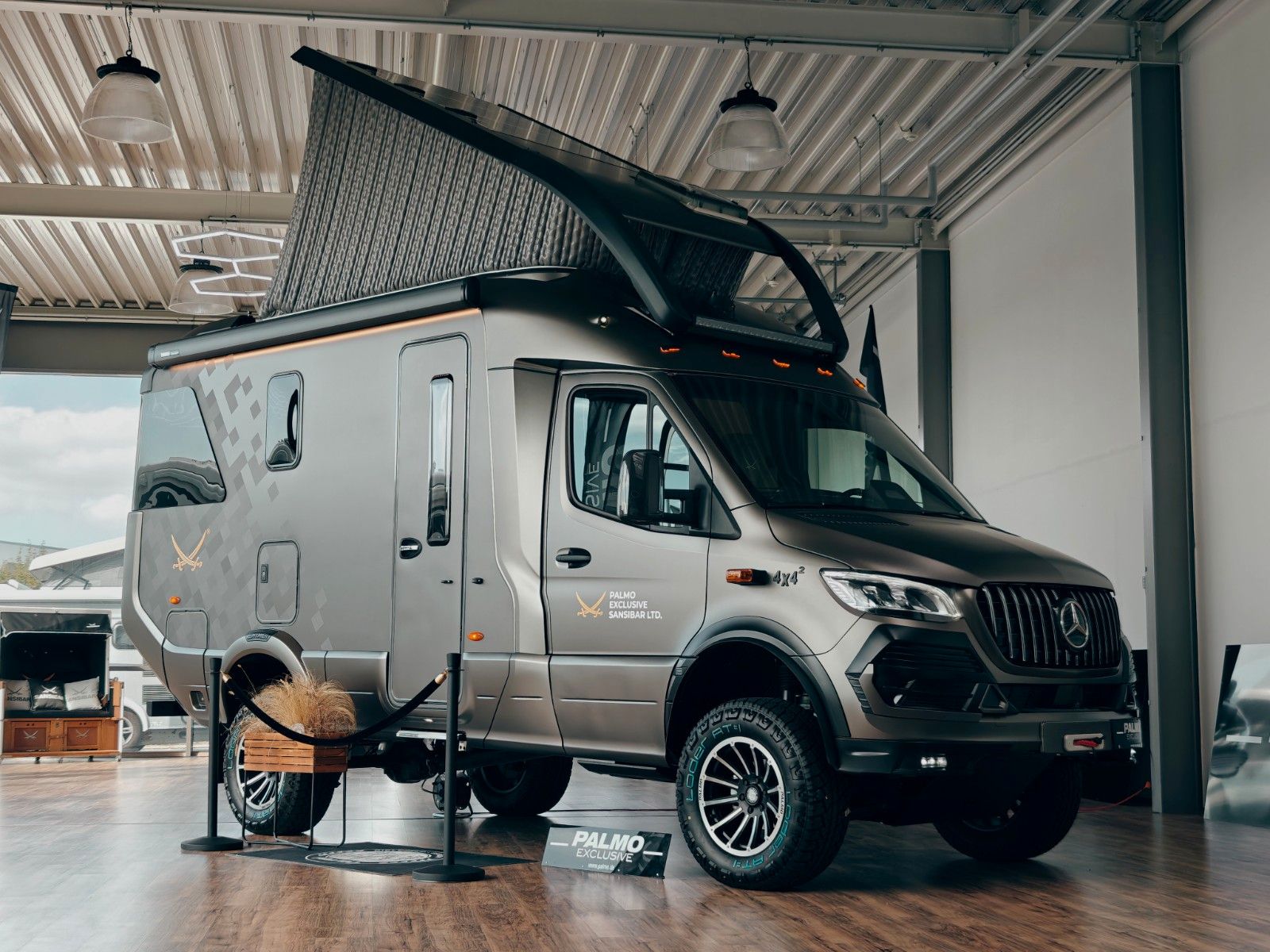 Fahrzeugabbildung HYMER / ERIBA / HYMERCAR VENTURE S 4x4² SANSIBAR LTD. by palmo