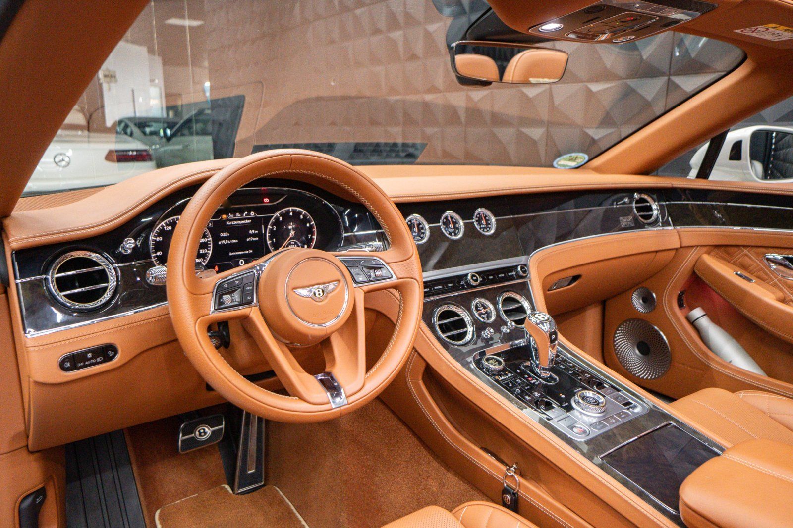 Bentley Continental GTC 100Jahre Edition Mulliner foto 24