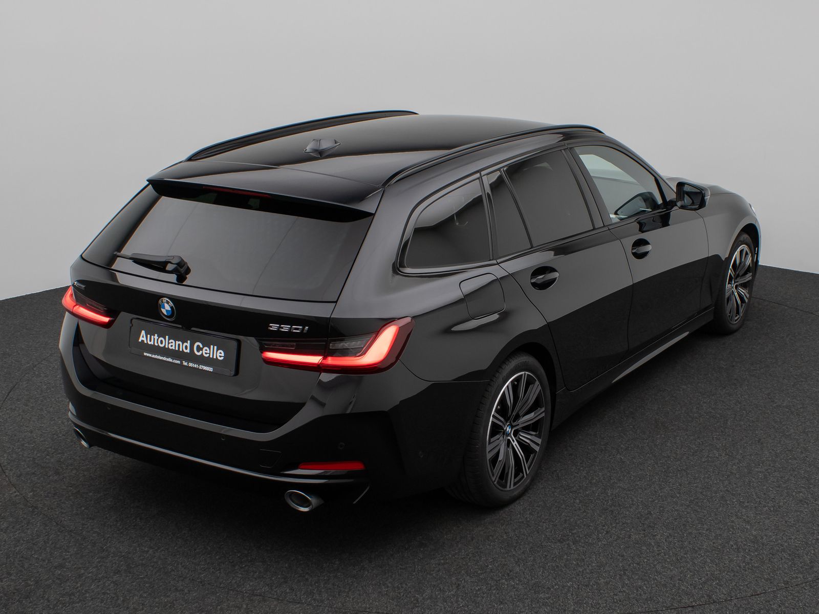 Fahrzeugabbildung BMW 330i xD Kamera HUD H/K ACC Komfort Alarm Sport