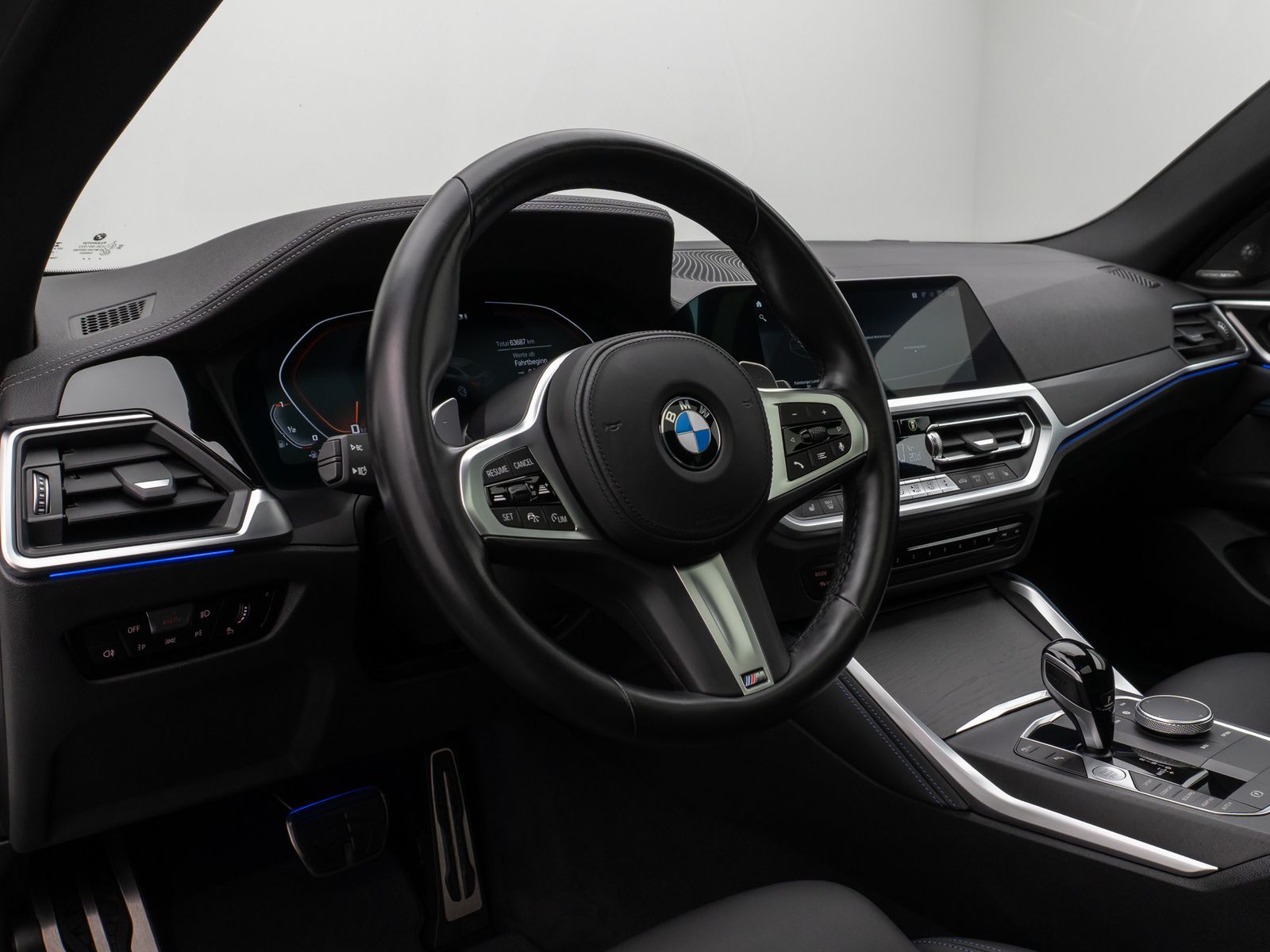 Fahrzeugabbildung BMW M440i xD Gran Coupé Glasdach Kamera HUD DAB H/K