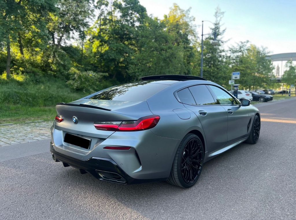 BMW 840