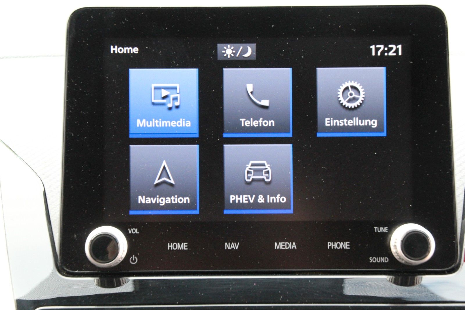 Fahrzeugabbildung Mitsubishi Eclipse Cross Plus Hybrid 4WD