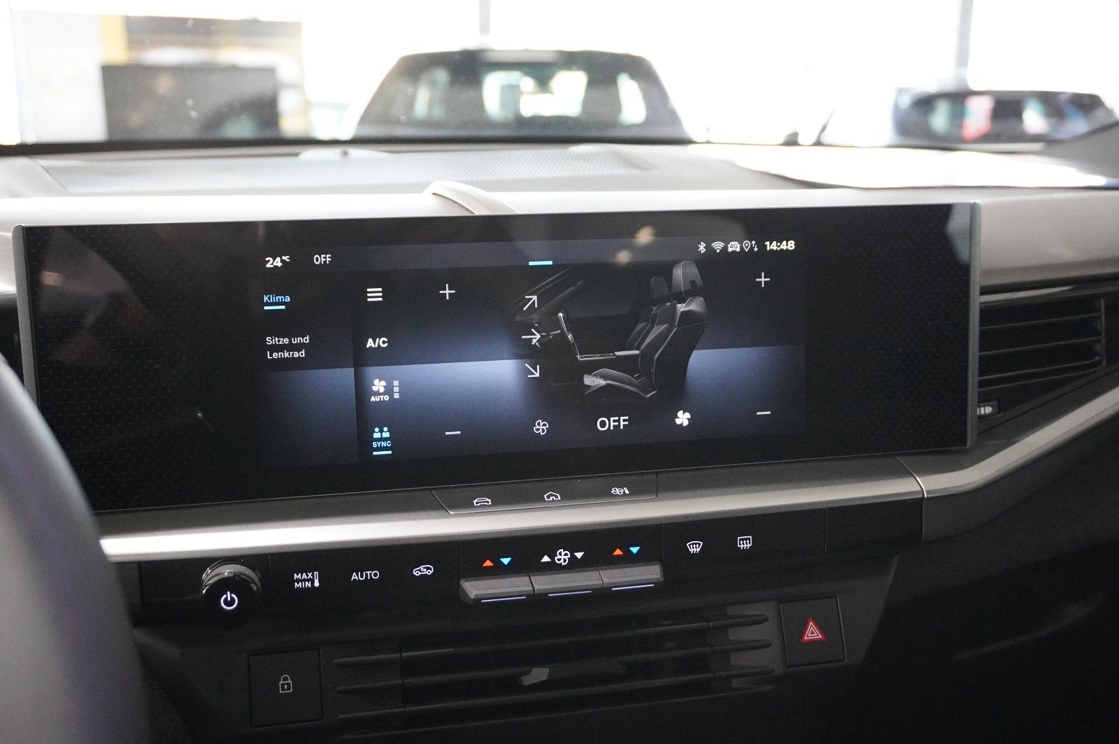 Fahrzeugabbildung Opel Grandland 1.2 48V HYBRID EDIT. NAVI/LED/KAMERA