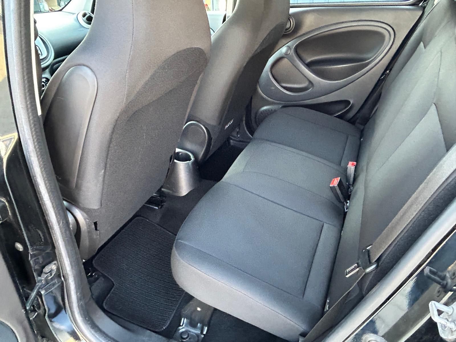 Fahrzeugabbildung Smart ForFour°Sitzheizung°PDC°Klimaauto.°2.Hand°