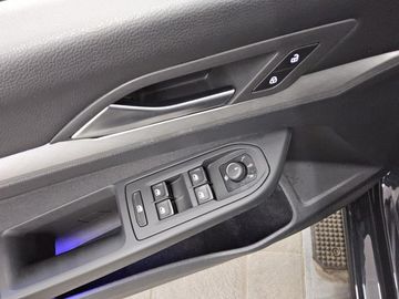 Volkswagen Golf - 10