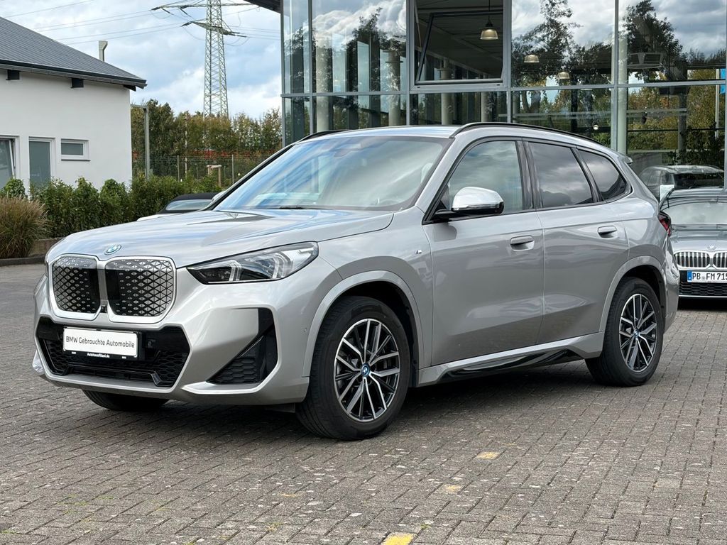 Image of BMW iX1
