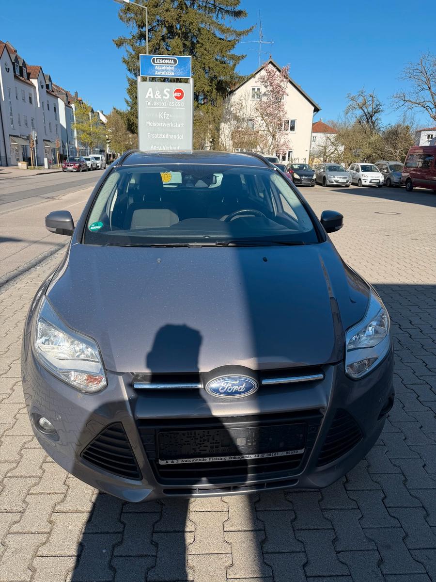 Ford Focus Turnier Sync Edition