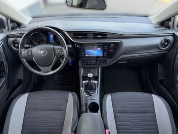 Toyota Auris - 12