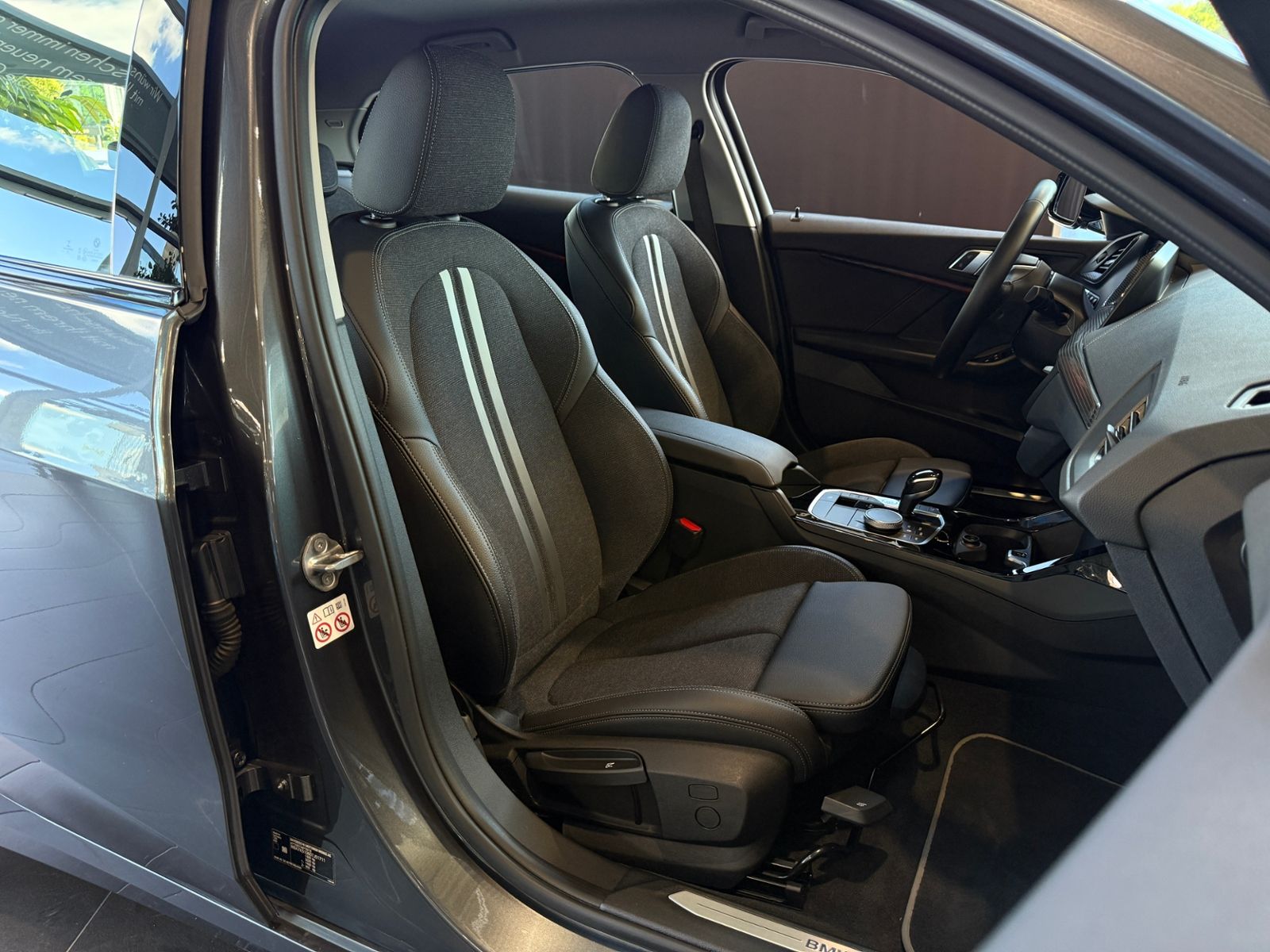 Fahrzeugabbildung BMW 120 i Sport Line LED NAVI ALU