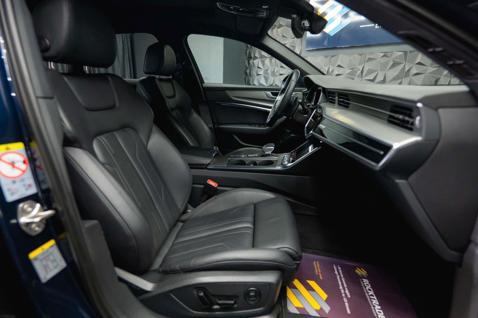 Fahrzeugabbildung Audi A6 55 TFSI quattro S-Line Sport Black Design ACC