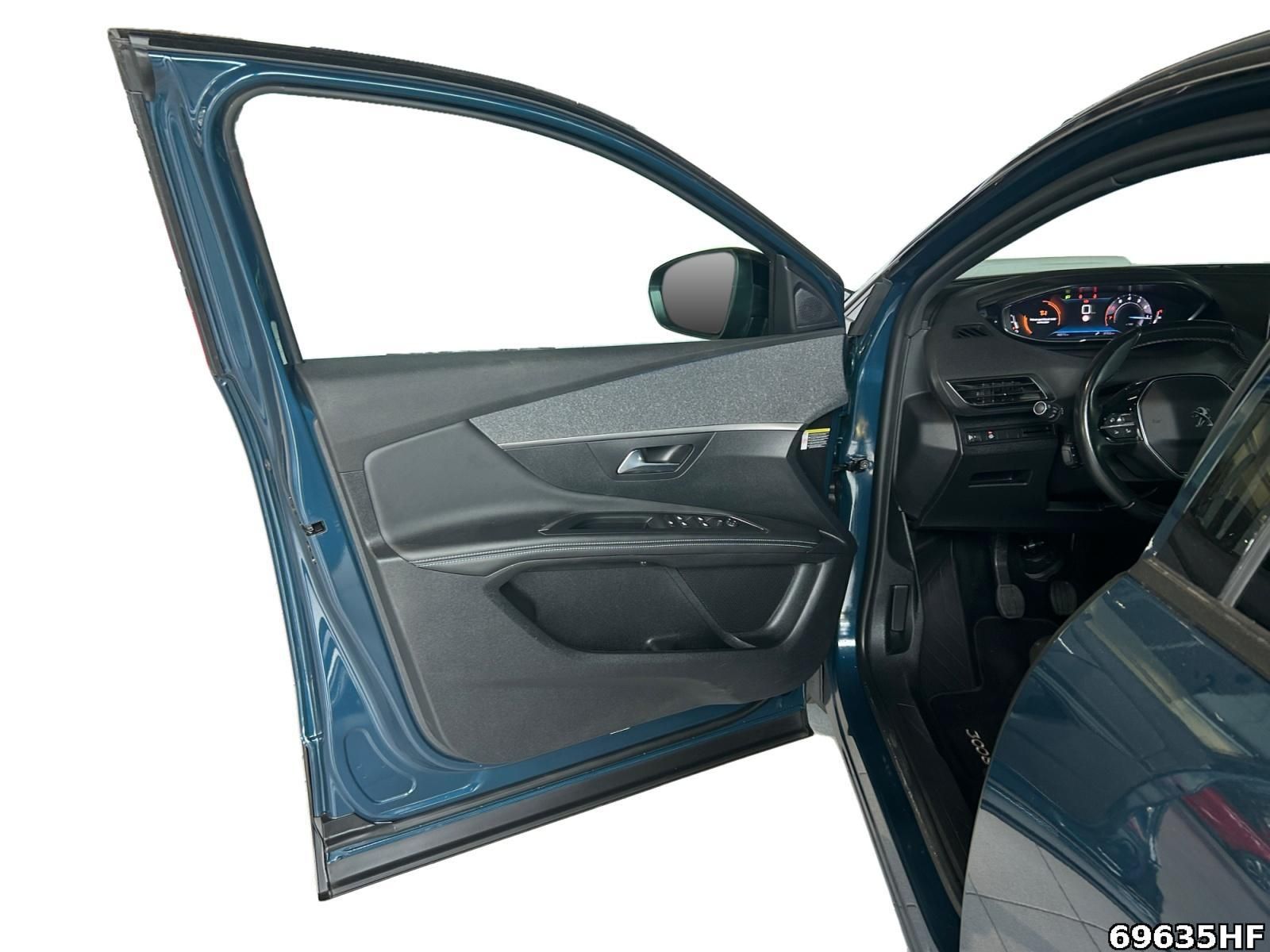 Fahrzeugabbildung Peugeot 3008 1.2 PureTech 130 Allure Pack (EURO 6d)