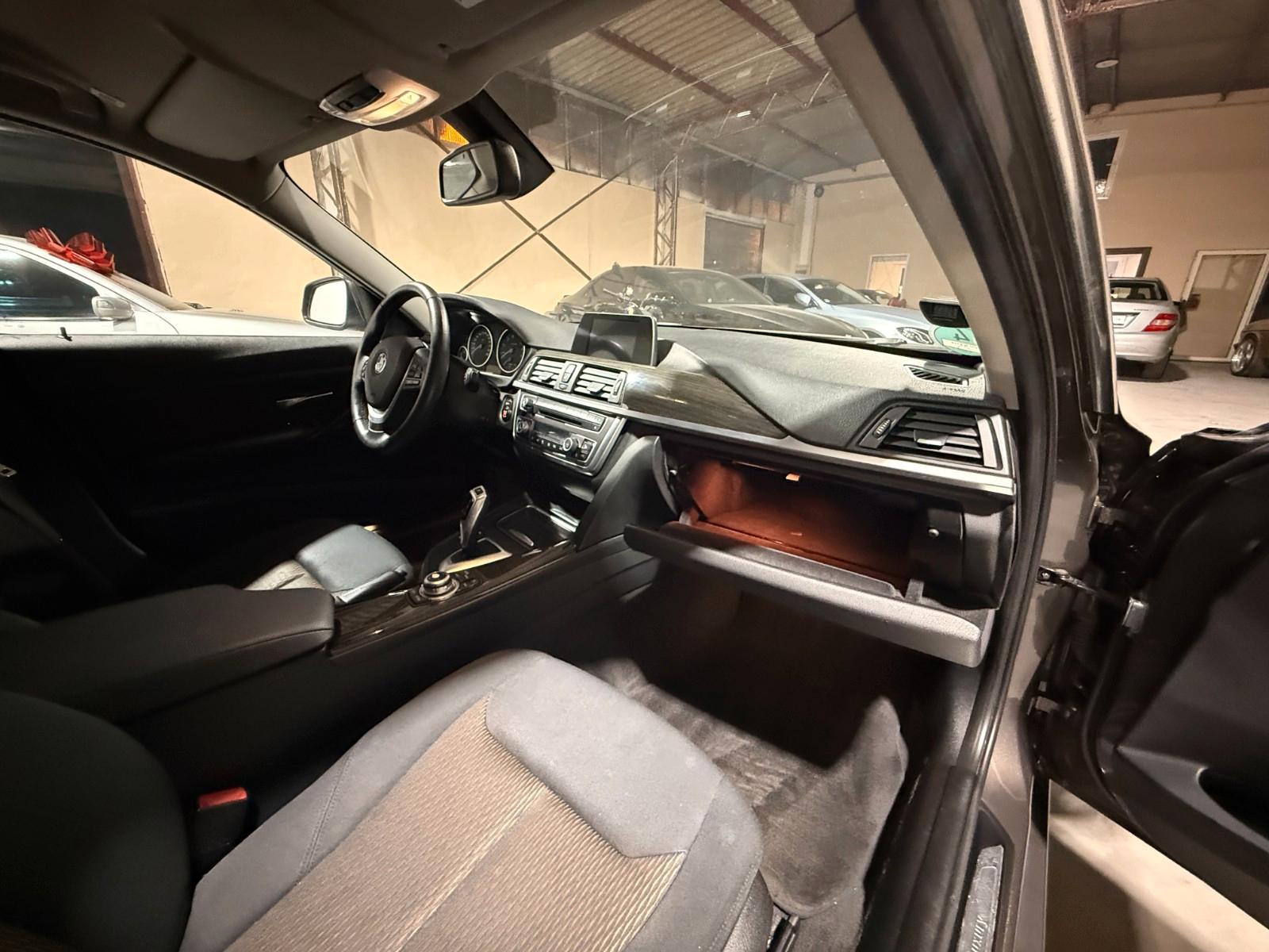 BMW 320i Touring F31 184 ch Luxury • Boîte auto • GPS • Hayon électrique • Xénon • Crit'Air 1