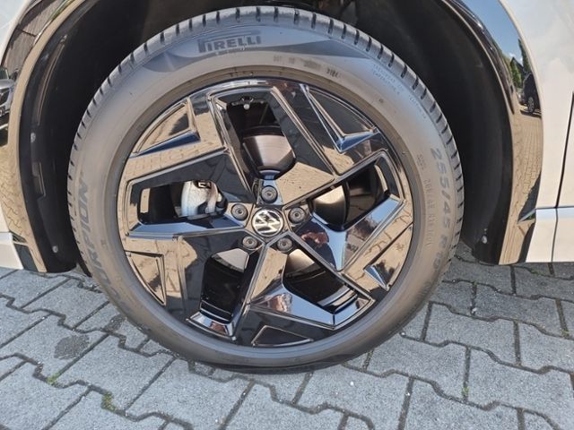 Fahrzeugabbildung Volkswagen Tiguan 1,5 eTSI DSG R-LINE BLACK STYLE NAVI MATR