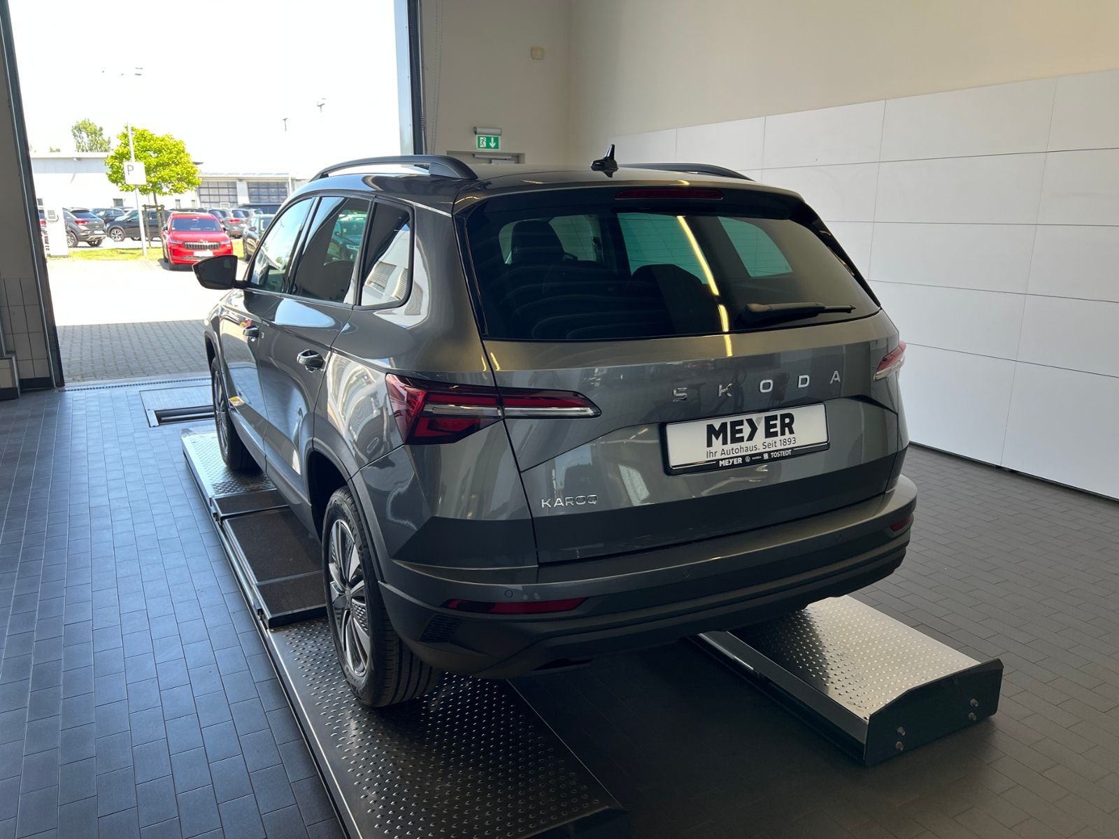 Fahrzeugabbildung SKODA Karoq Balance 1.5 TSI  *AHK, ACC, Rückfahrkamera