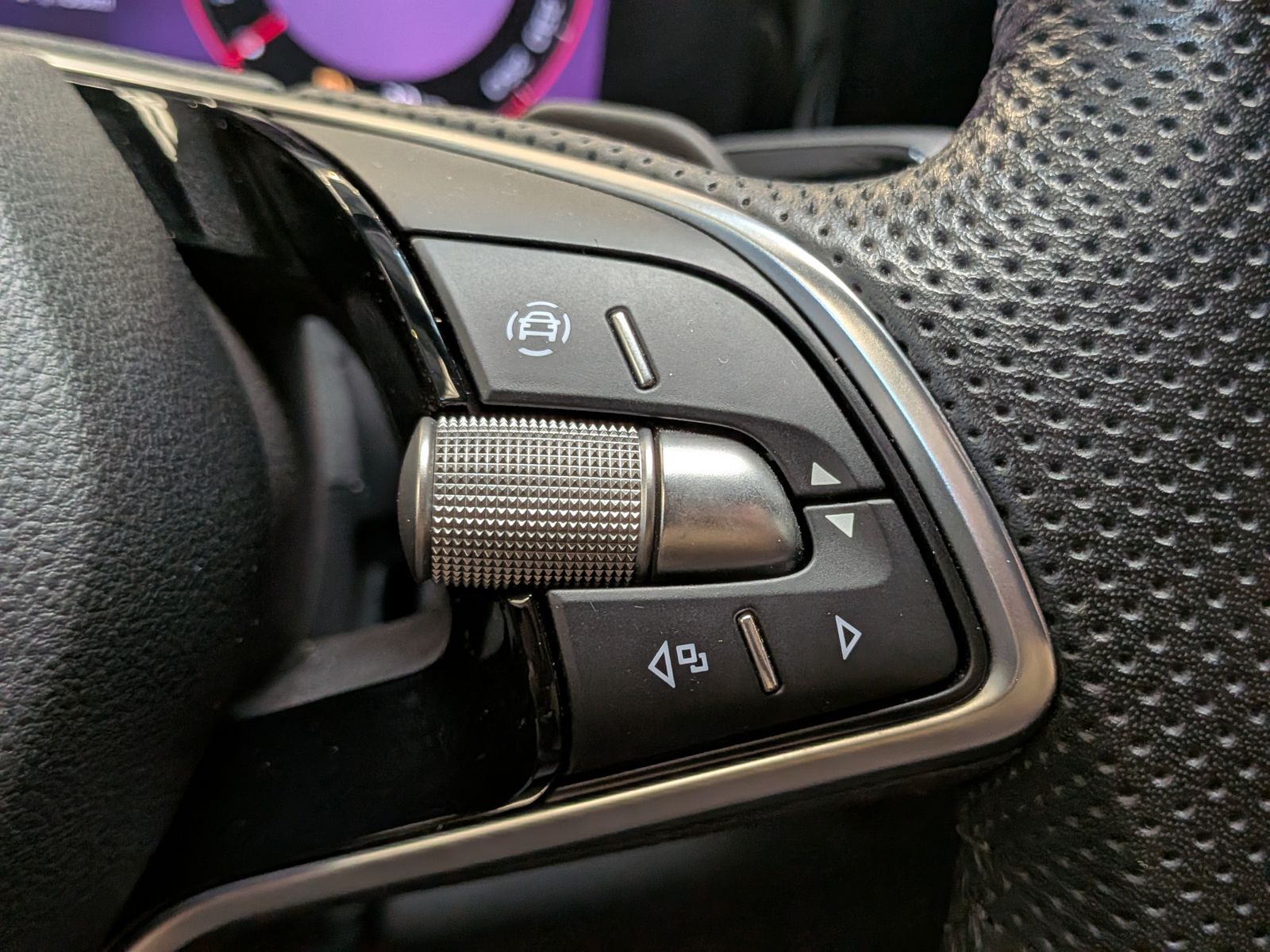Fahrzeugabbildung SKODA Kodiaq 2.0TDI SPORTLINE*MEMOR*CAM*LED*ACC*7-SITZ