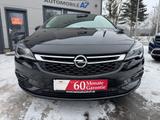 Opel Astra 1.4 Turbo 120 Jahre - Opel Astra mit Benzin-Antrieb: Schwarz