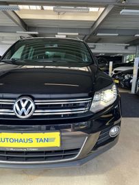 Volkswagen Tiguan - 10