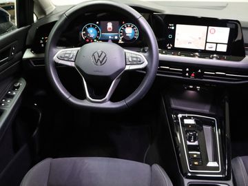 Fahrzeugverkauf 12 Volkswagen Golf VIII Vari. Style So&Wi R. StHz Navi Matrix