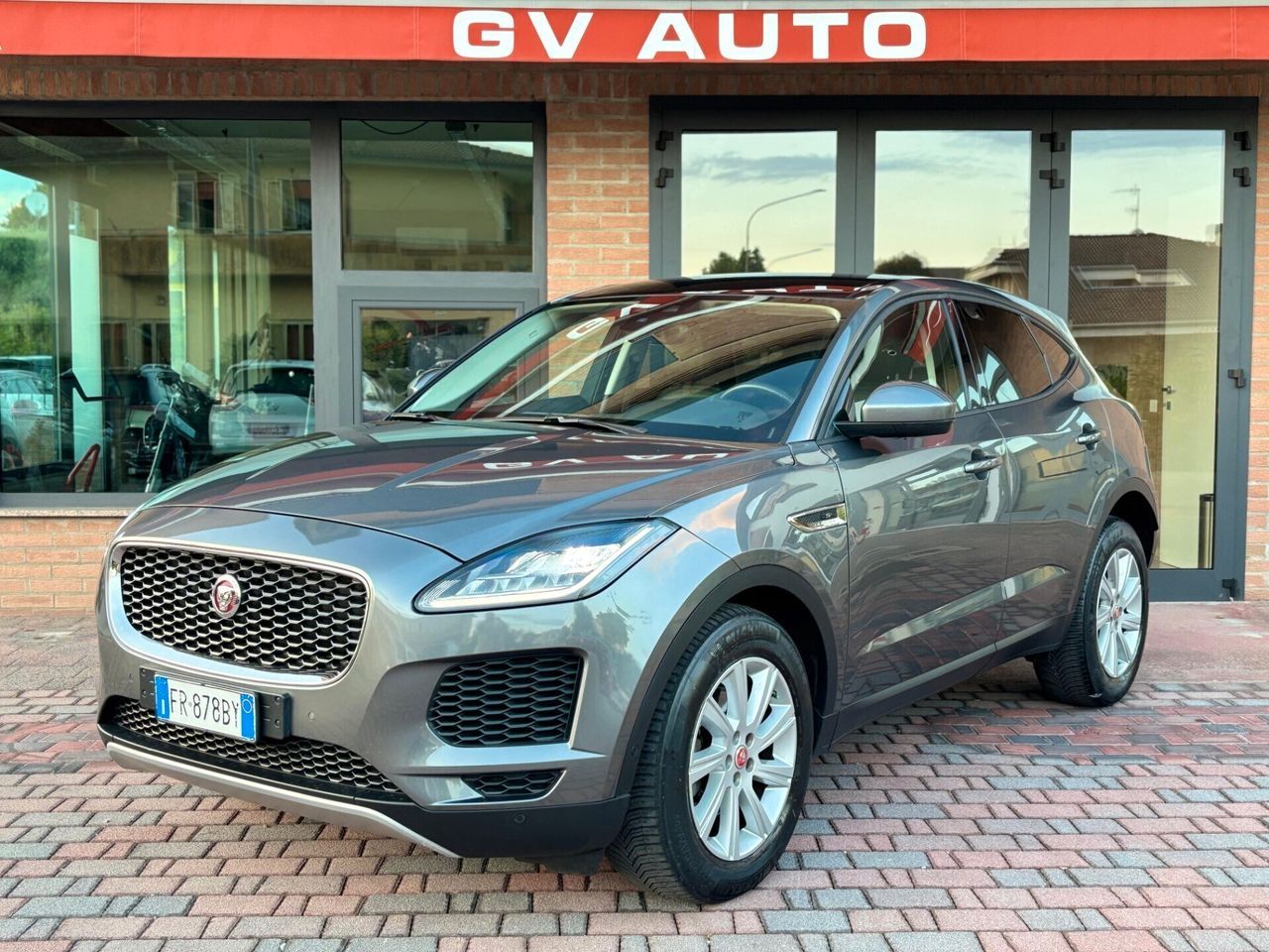 JAGUAR E-Pace