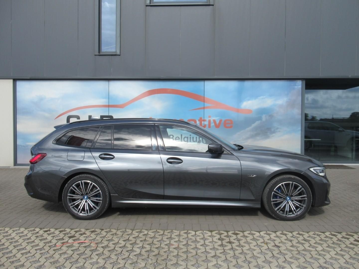 BMW 330 e xDrive Touring M-SPORT /€17.350 netto / Pa imagem 2