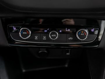 Opel Corsa F e Edition Fahrer-Assistenz-Paket Kamera