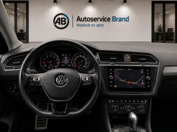Volkswagen Tiguan - 10