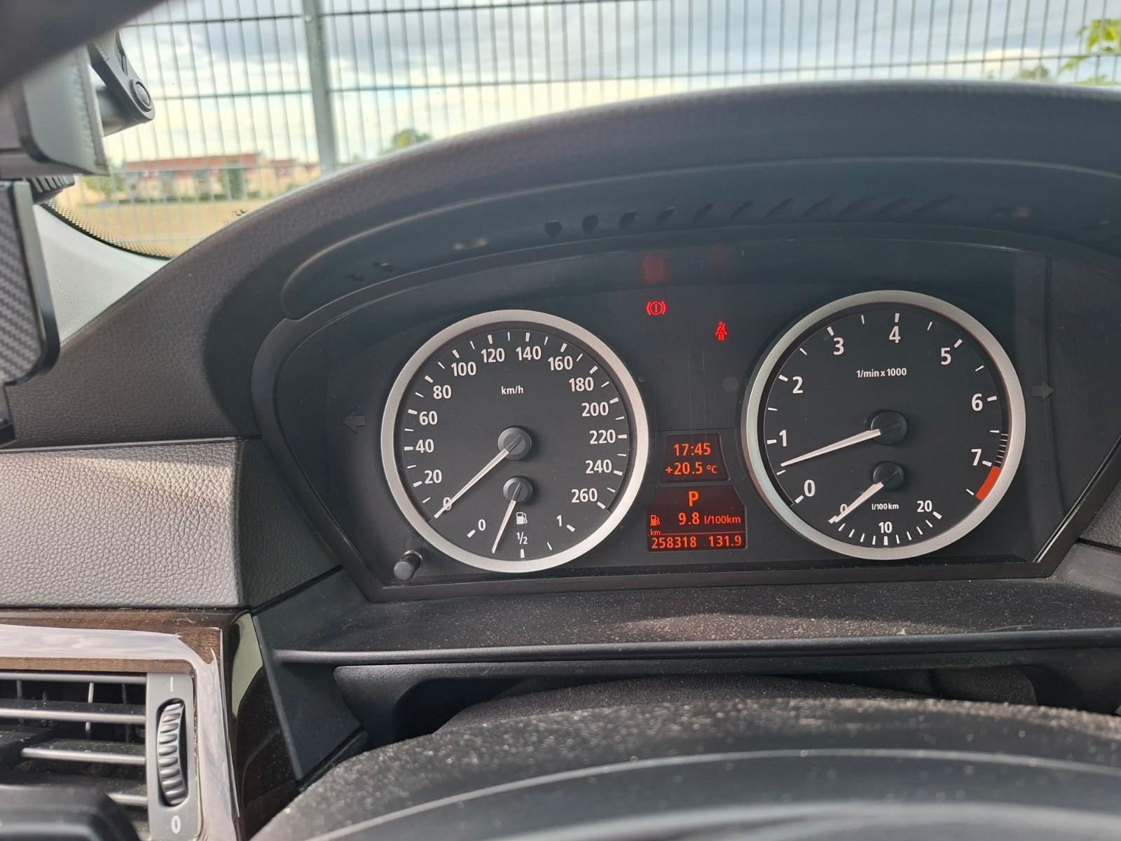 BMW 530 2006 — photo 13