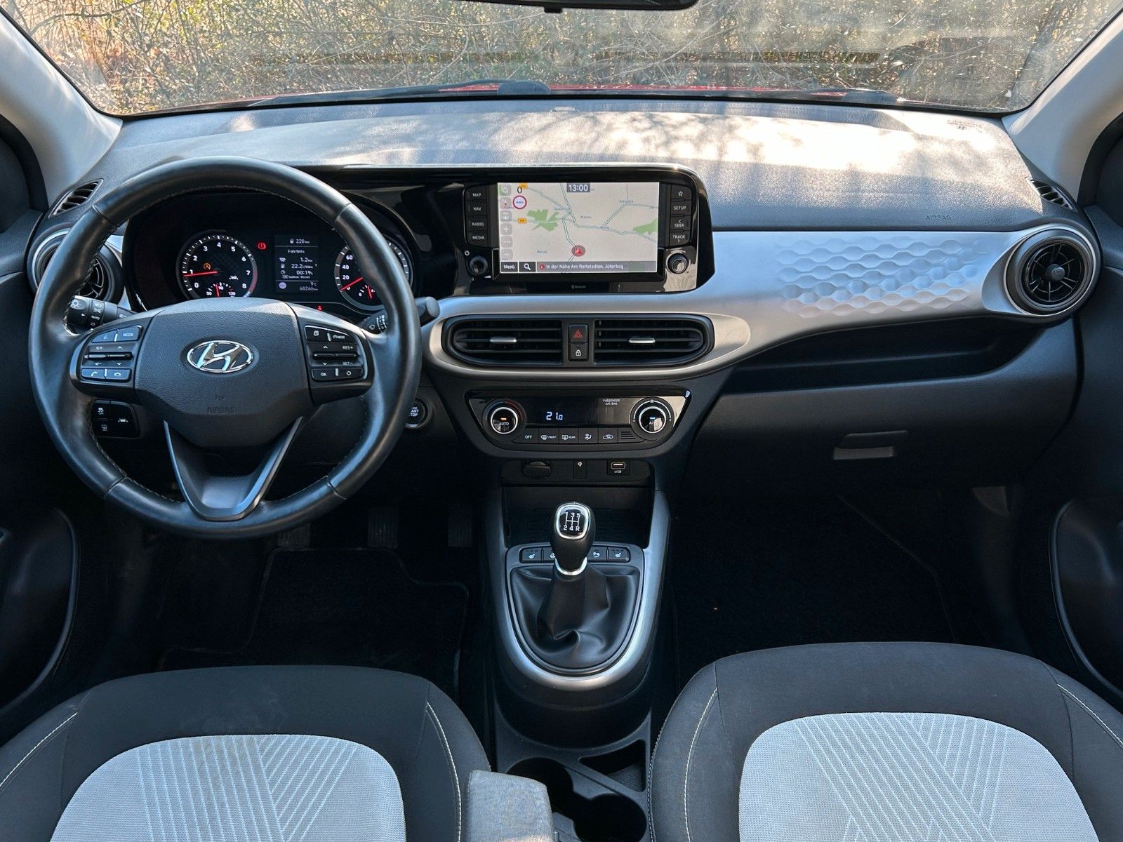 Fahrzeugabbildung Hyundai i10 1.0 Style *Nav*Allwetter*CarPlay*16Zoll*RFK*