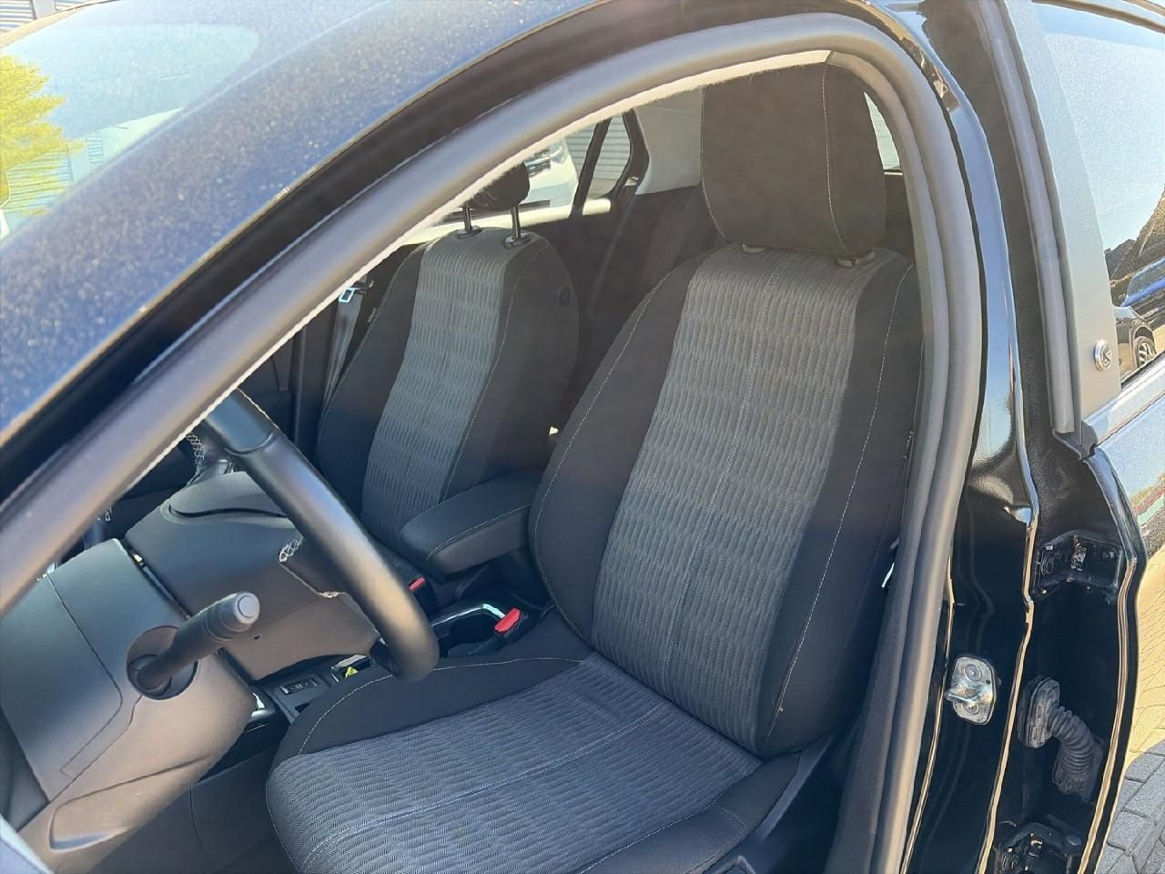 Fahrzeugabbildung Opel Corsa Electric Edition
