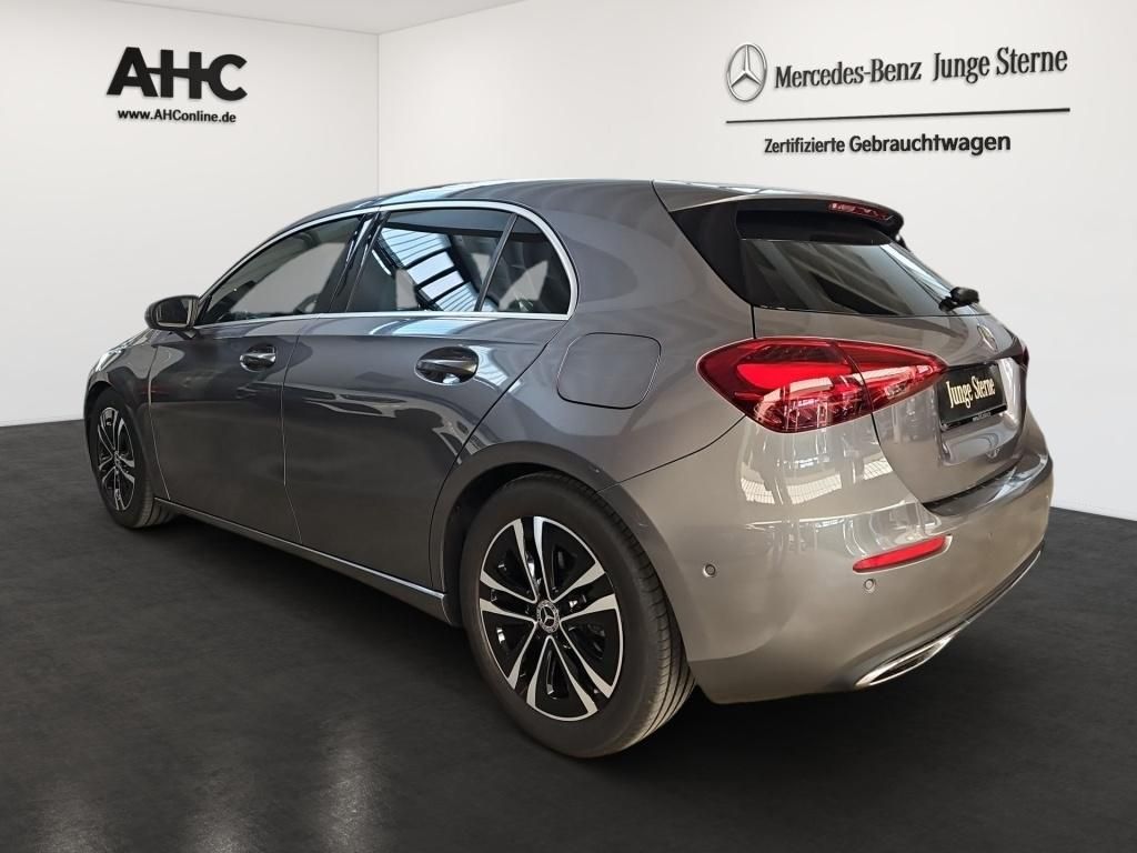 Fahrzeugabbildung Mercedes-Benz A 200 Progressive Pano Navi Totwi. SpurH LED SHZ