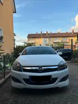 Opel Astra GTC 1.8 Opc Line INNOVATION "110 Jahre" - Opel Astra: Gtc Opc Line