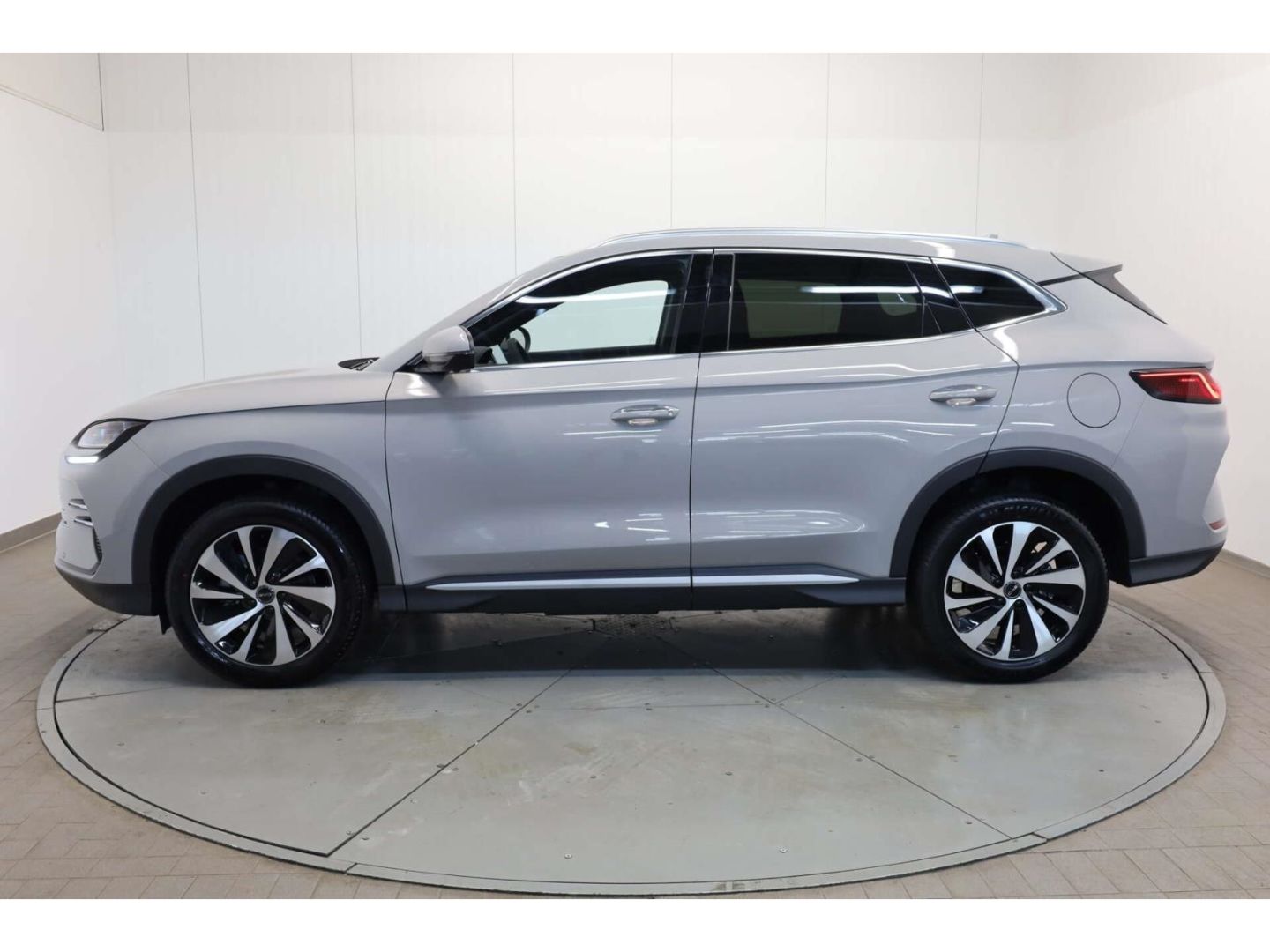 BYD SEAL U