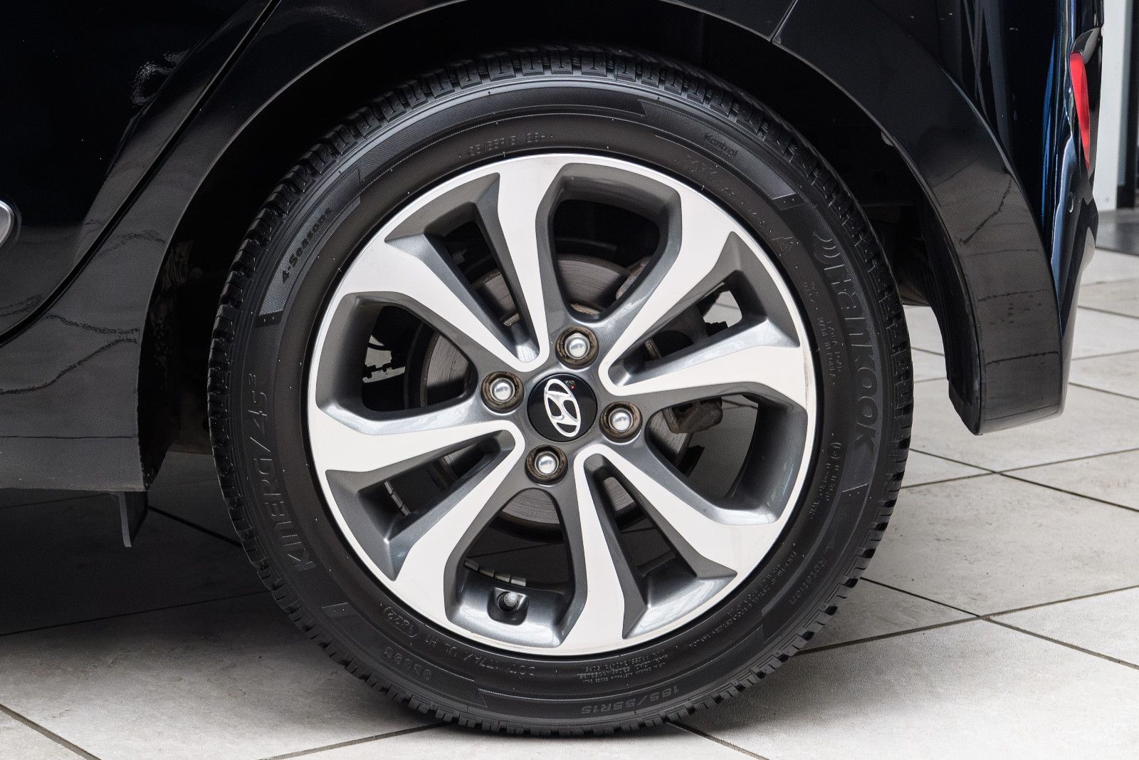Fahrzeugabbildung Hyundai i10 GO! FIFA World Cup Edition  erst 29950 KM