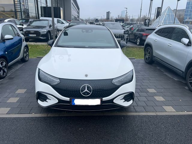 MERCEDES-BENZ EQE 300 PANO+BURM+NIGHT+DIGI LIGHT+AR+360+GARANT
