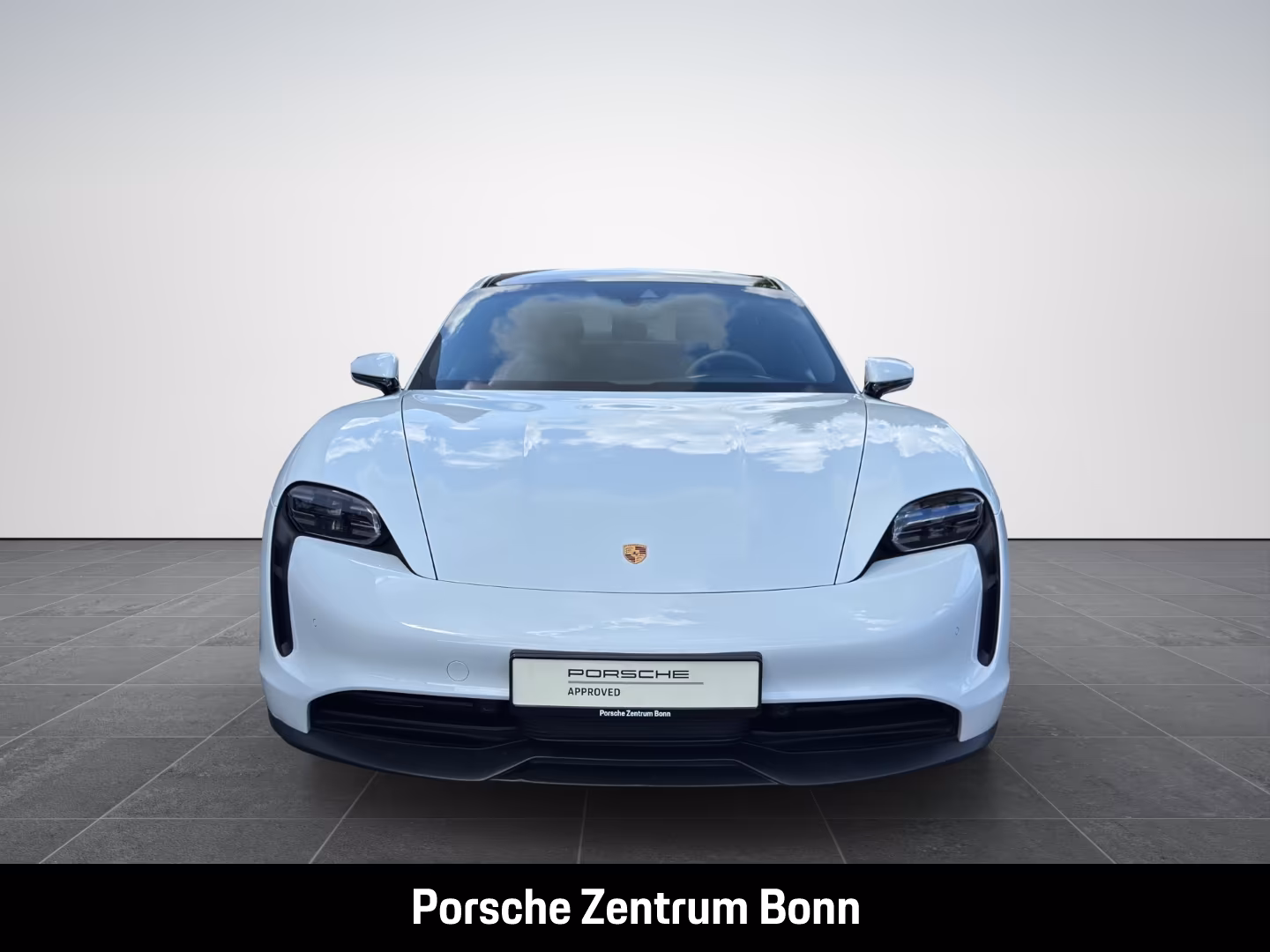 Porsche Taycan Surround-View BOSE Luftfederung PASM 21z