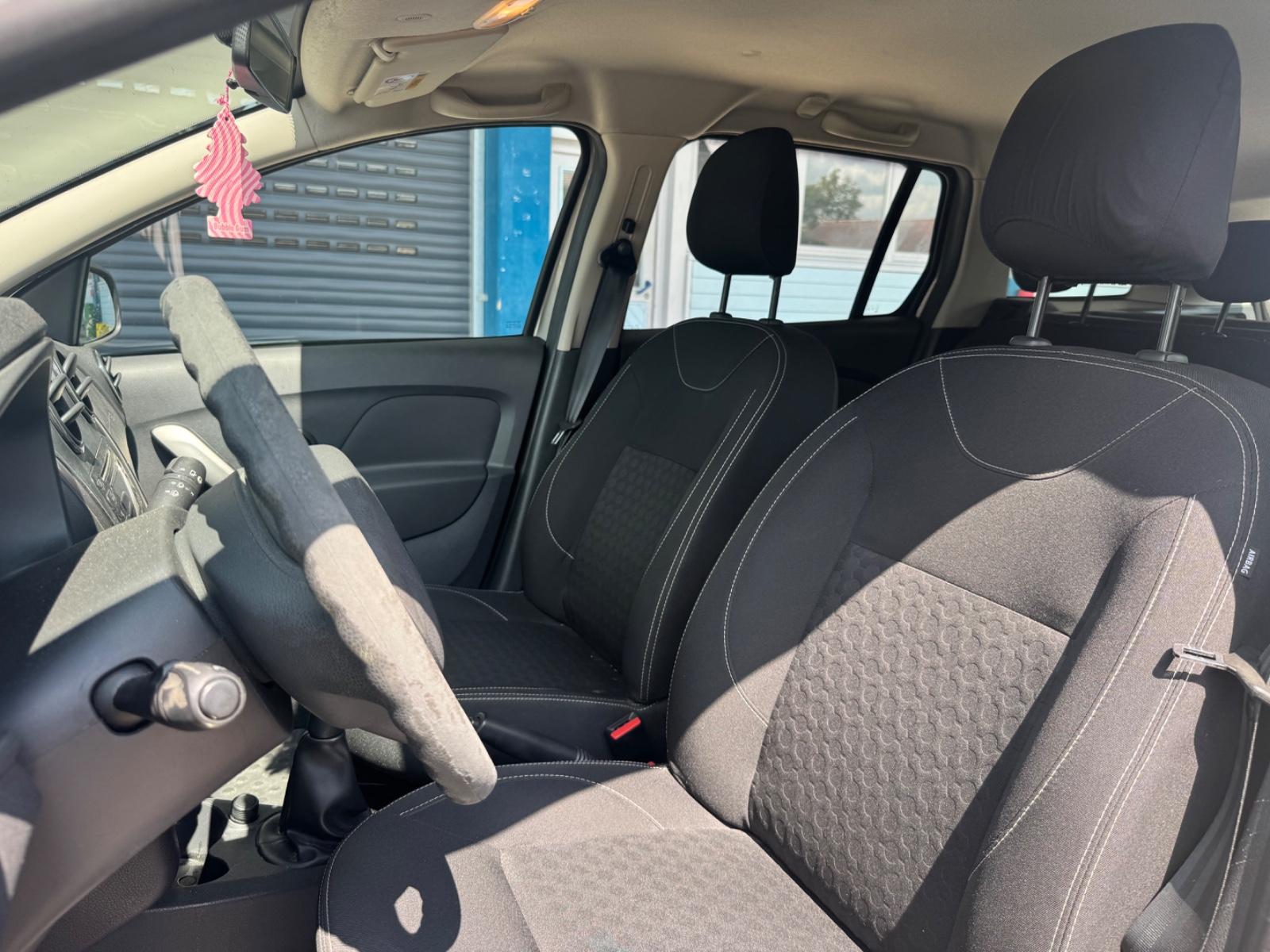 Dacia Logan 2015 — photo 10