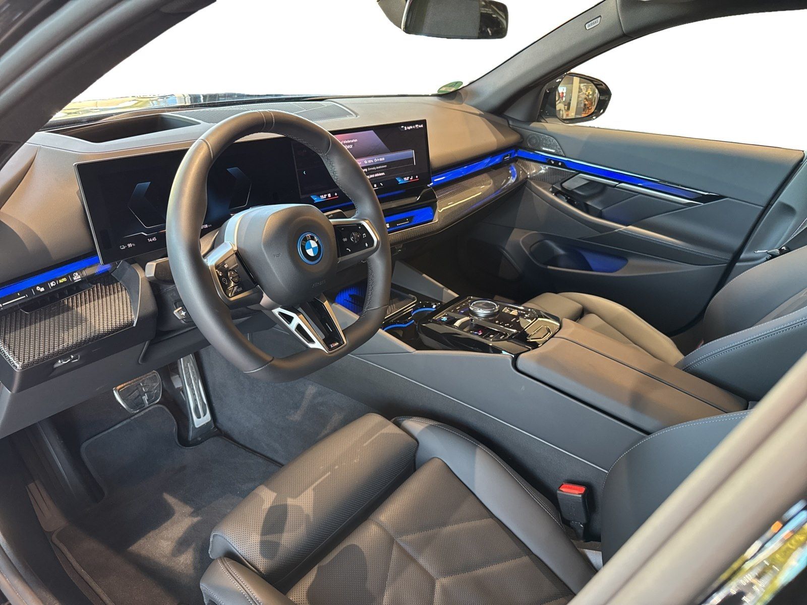 BMW i5 xDrive40 Vollaustattung m. AHK UPE 97.220,-€ foto 10