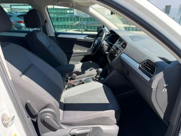 Volkswagen Tiguan - 11