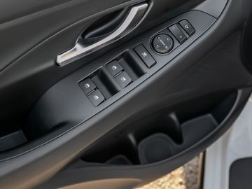 Hyundai i30 cw N Line Mild-Hybrid Fernlicht-Assistent