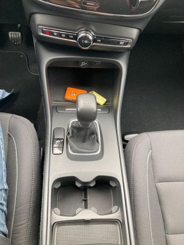 XC 40 T3 Momentum Pro 2WD