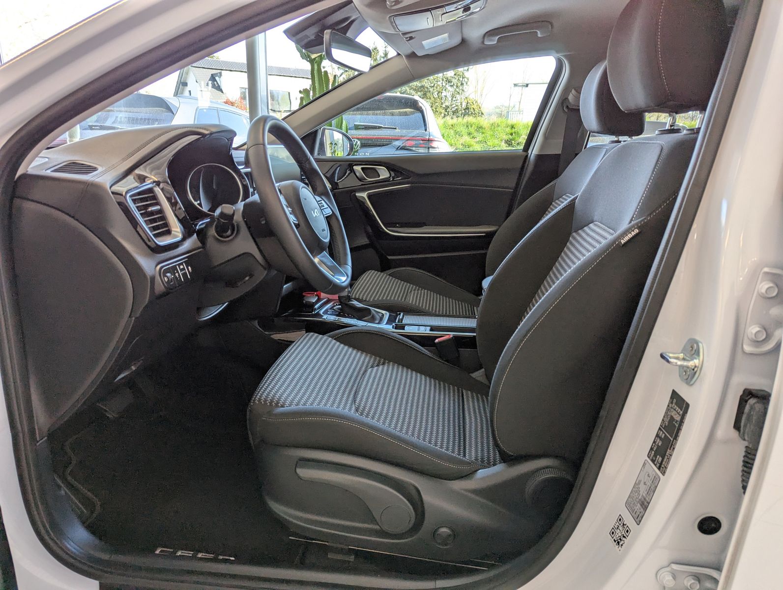 Fahrzeugabbildung Kia cee'd / Ceed 1.5 Ultimate Style-Pak. JBL ACC 7J