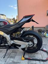 Aprilia RSV4 - APRILIA RSV4