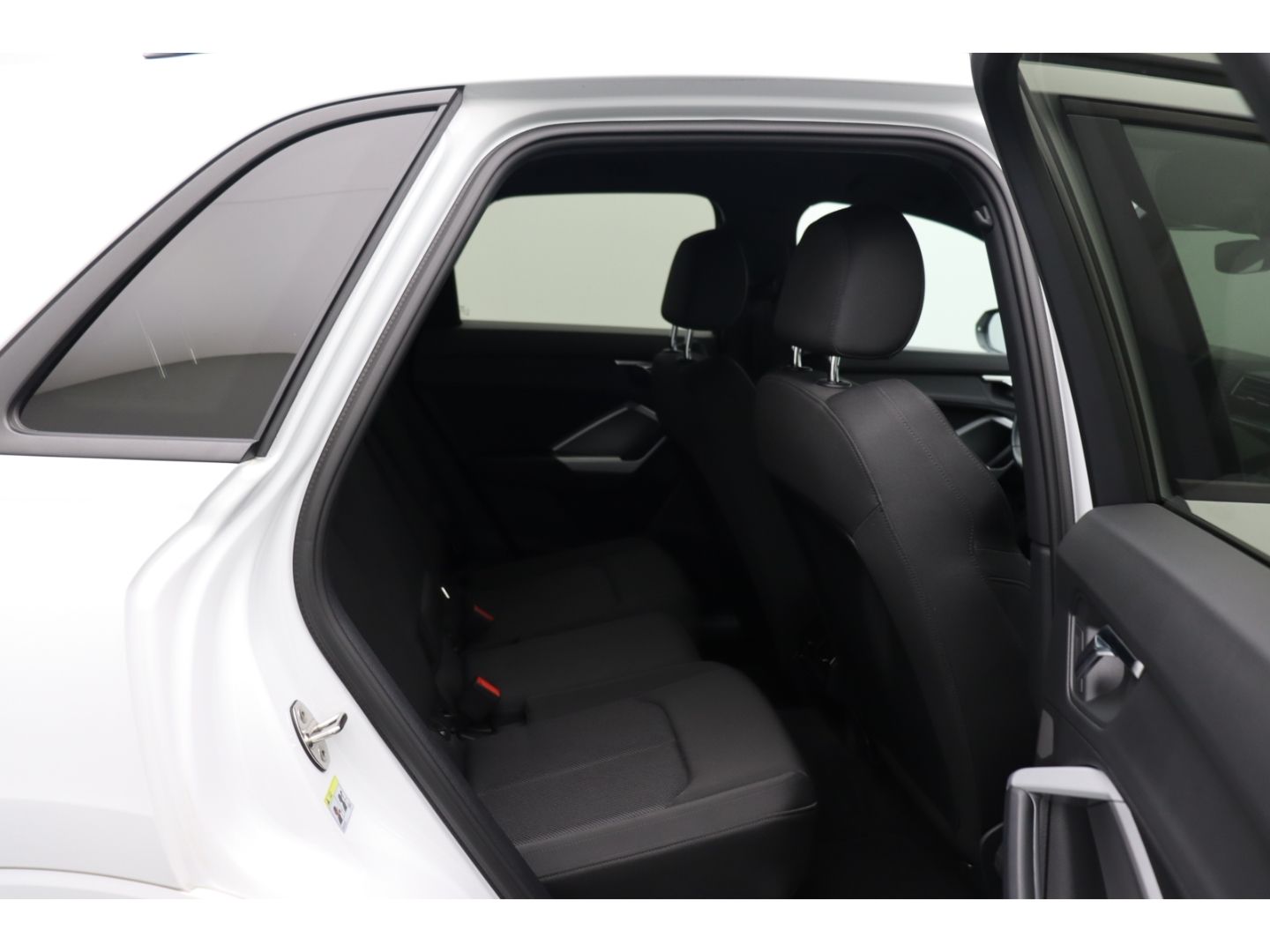 Fahrzeugabbildung Audi Q3 35 TFSI S line Digi Cockpit AHK 3-Zonen-Klima