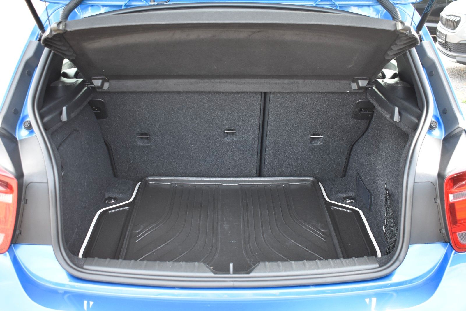 Fahrzeugabbildung BMW BMW M135i xDrive H&K 19 Zoll Navi Prof