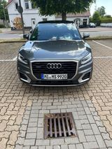 Audi Q2 2.0 TFSI S tronic quattro sport Panoramadach  - Audi Q2 von privat