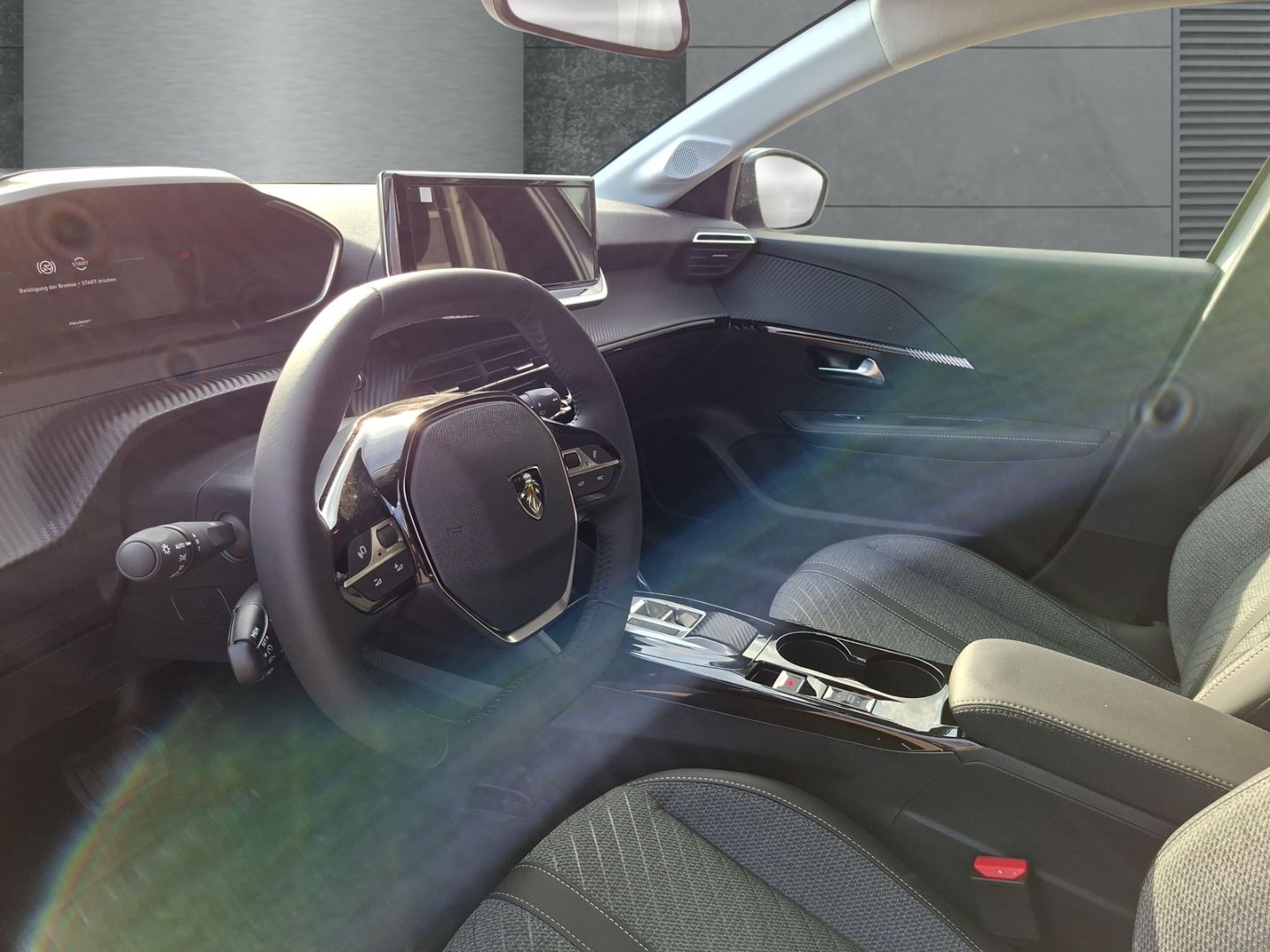 Peugeot e-208 - Bild 6