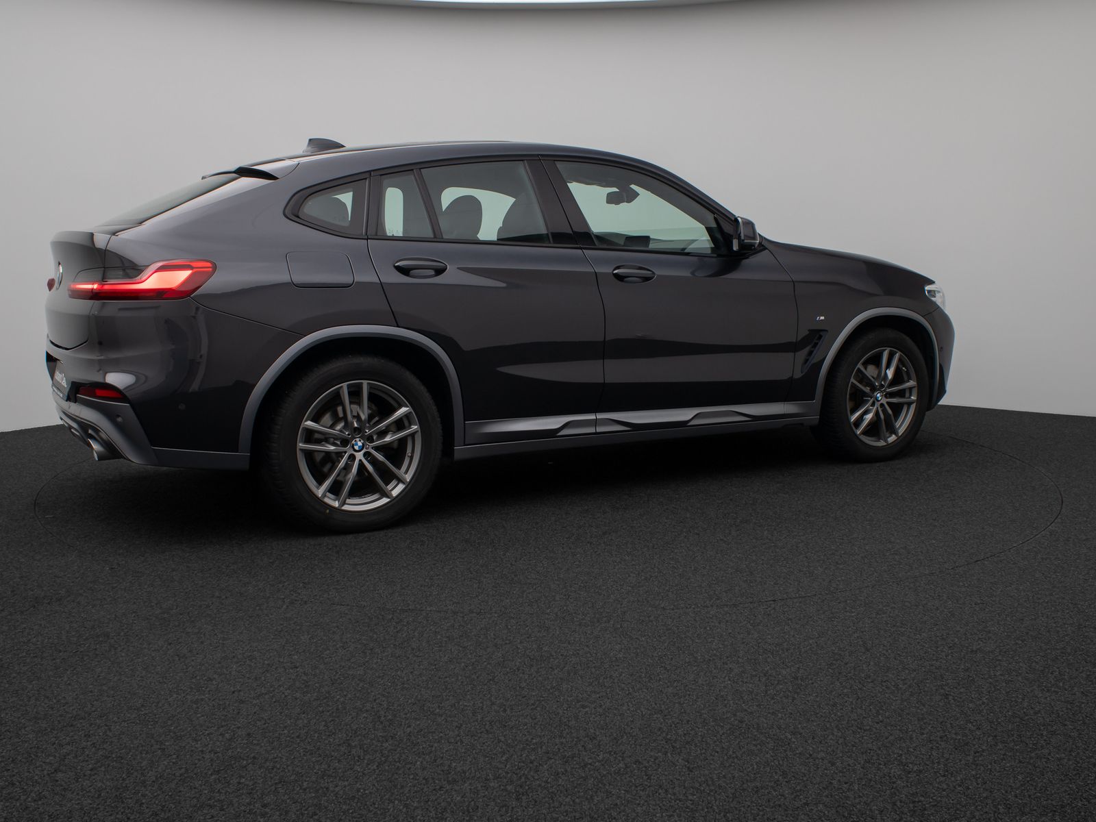 Fahrzeugabbildung BMW X4 xD20d M Sport X Panoram 360°HUD Komfort Alarm