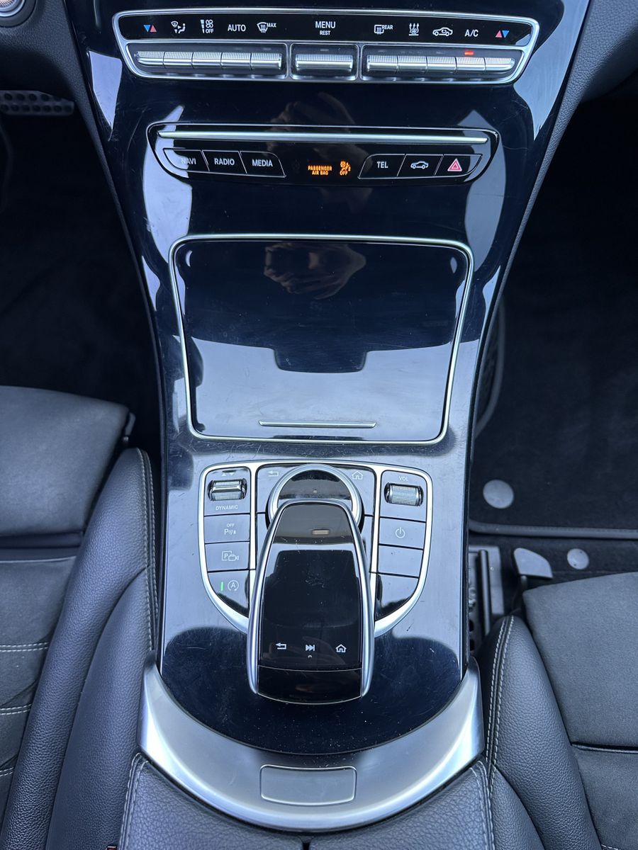 Fahrzeugabbildung Mercedes-Benz C 300d T AMG-Line NAV+LED+BURMESTER+SHZ+TEMPOMAT