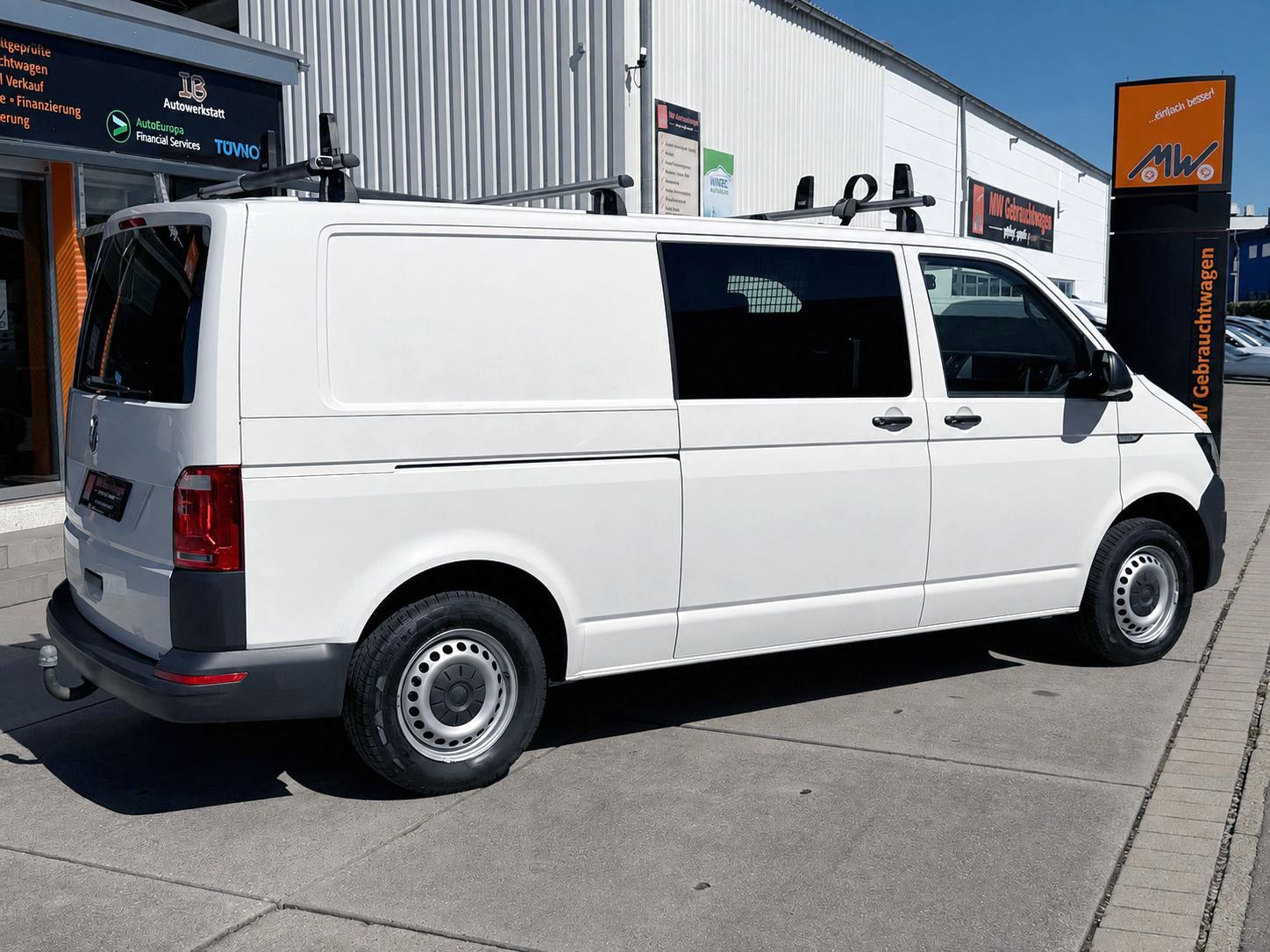 Fahrzeugabbildung Volkswagen T6 Transporter Kasten lang 4Motion KAM NAV SHZ