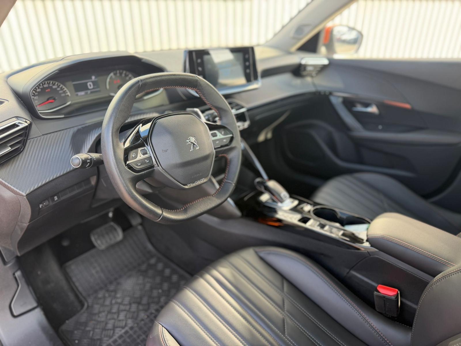 Peugeot 2008 HYBRID136 e-DSC6 Allure GT Pano*Leder*360
